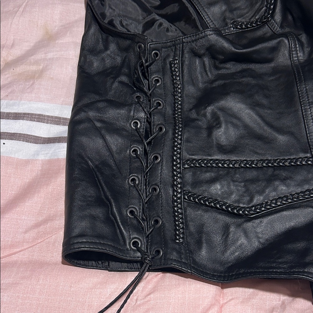 Men's Black Leather Vest - Picture 6 of 11